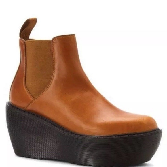 Dr. Martens Shoes - DR MARTENS AREAL CHELSEA WEDGE BOOTS OAK BROWN